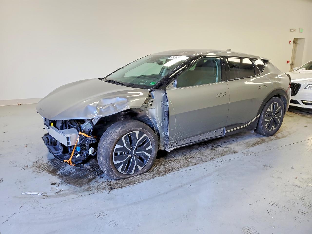 2024 KIA EV6 Light