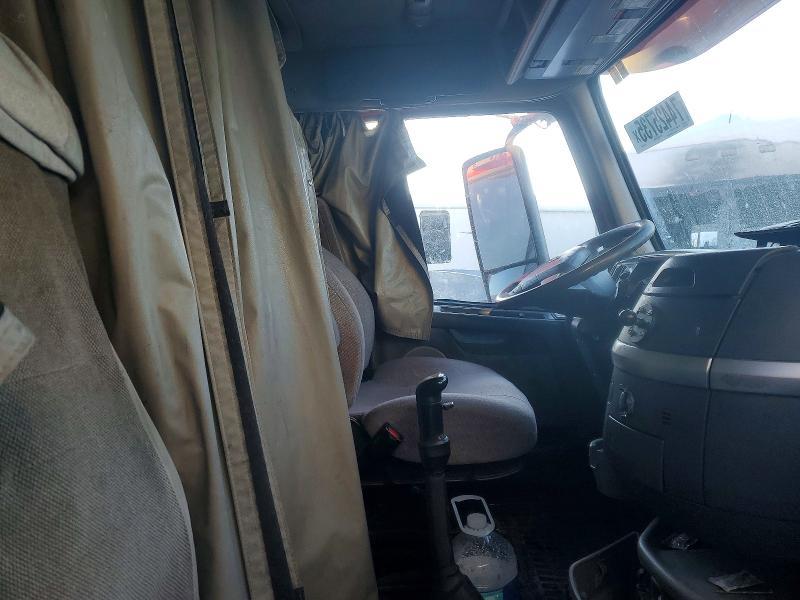 2010 Volvo Vnl Semi Truck