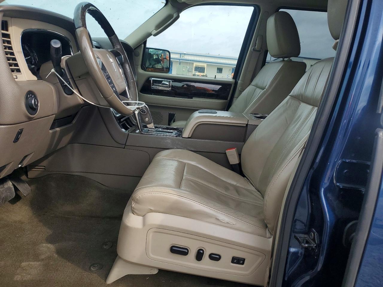 2016 Lincoln Navigator Select