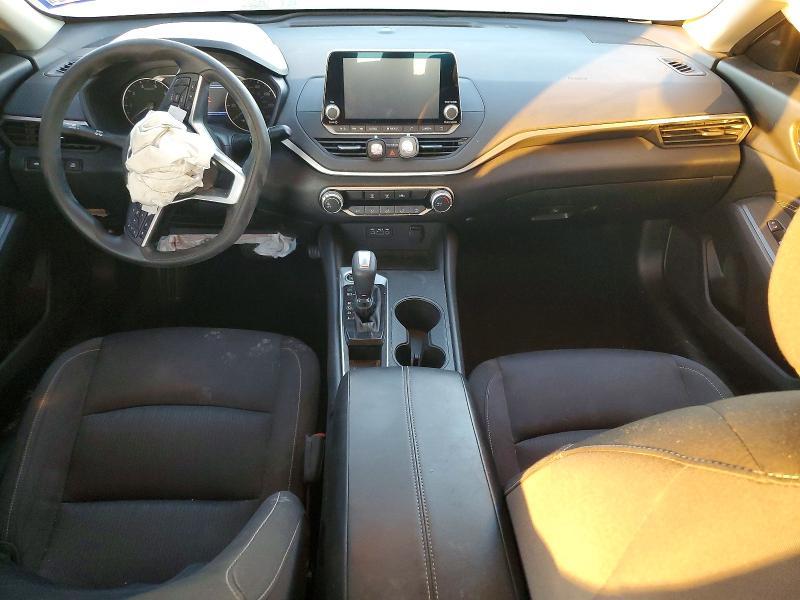 2020 Niss Altima s