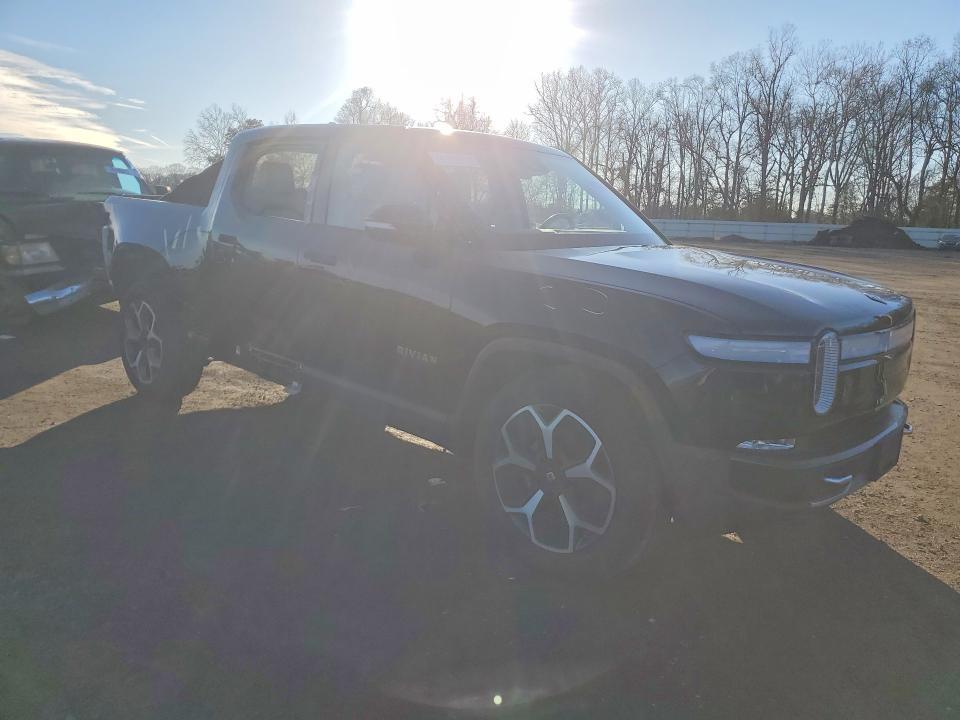 2022 Rivian R1T Adventure