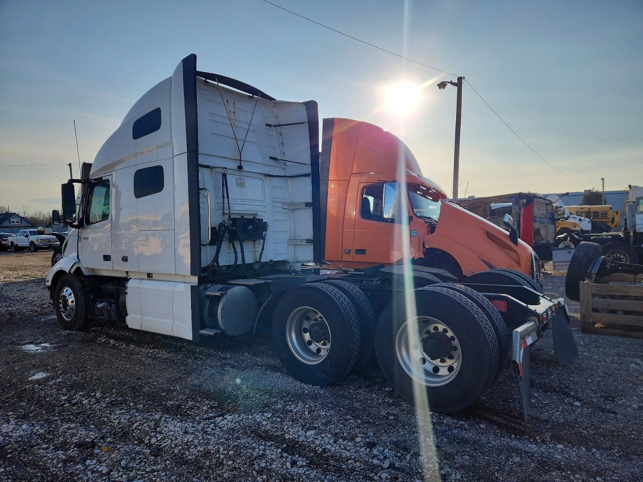 2020 Volvo VNL Semi Truck