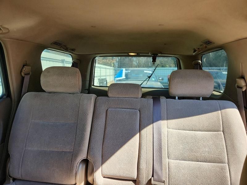 2004 Toyota Sequoia SR5