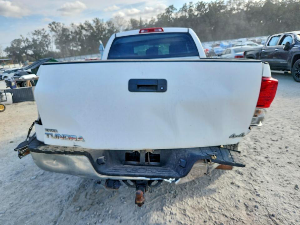 2011 Toyota Tundra Grade