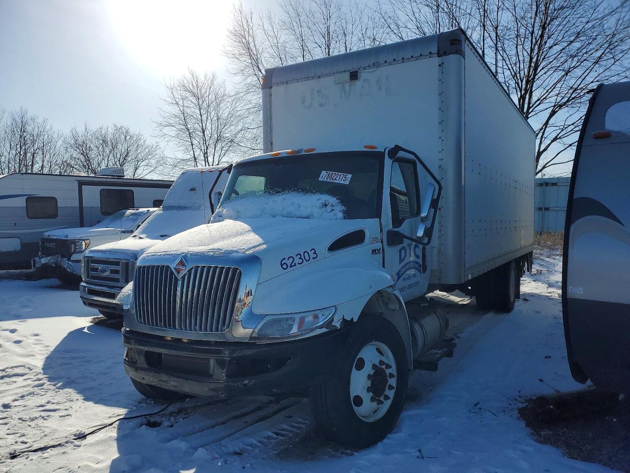 2019 International MV607 BOX Truck