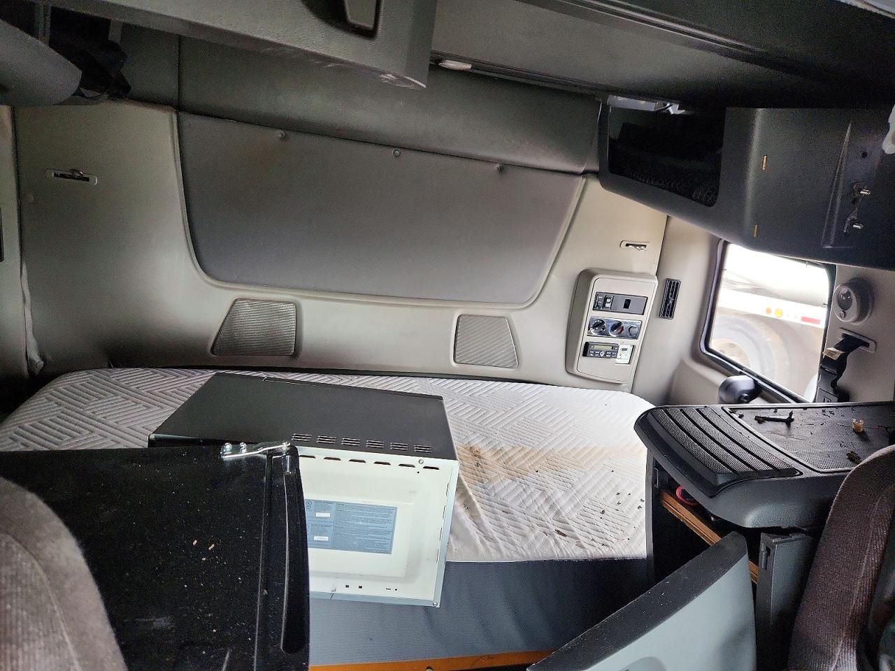 2018 International LT625 Semi Truck