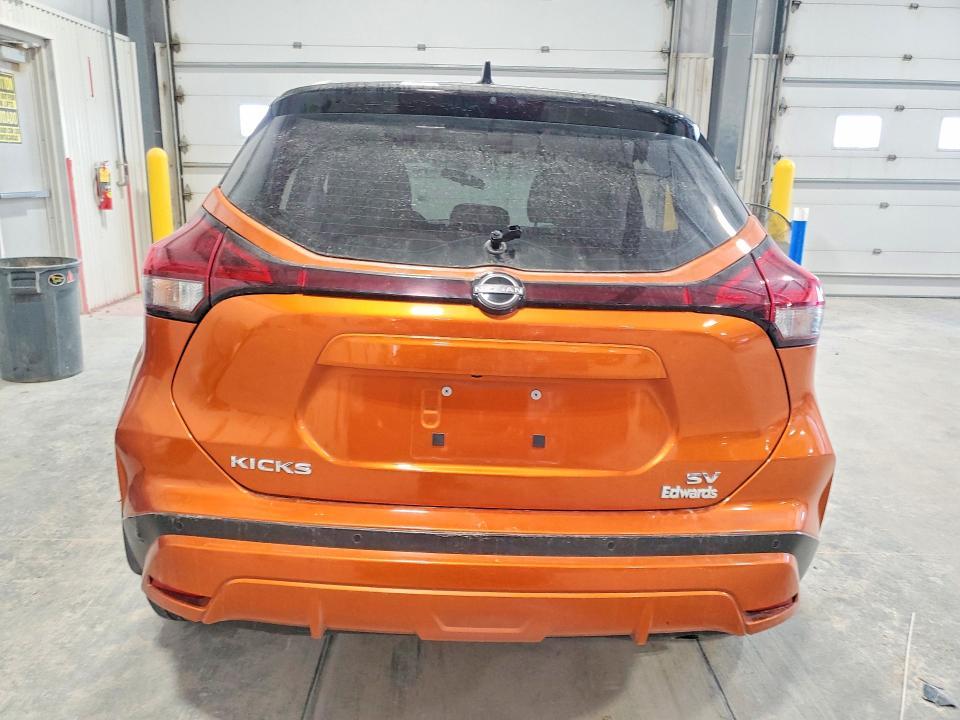 2024 Nissan Kicks sv