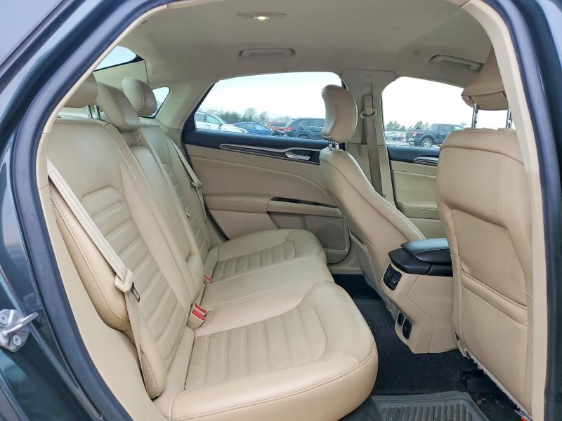 2015 Ford Fusion se Hybrid