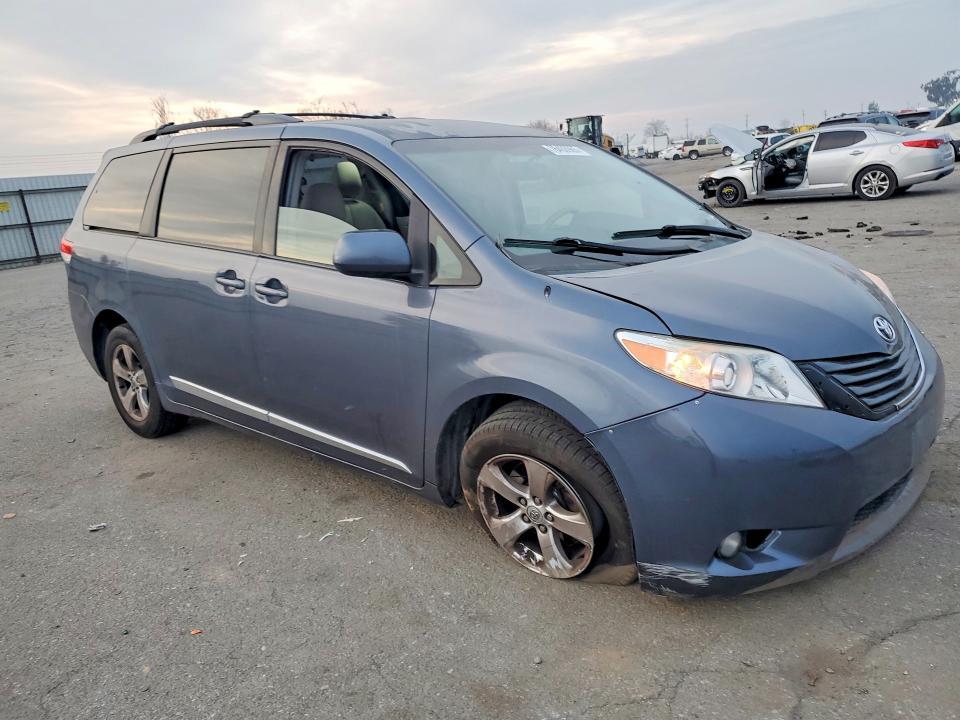 2014 Toyota Sienna le