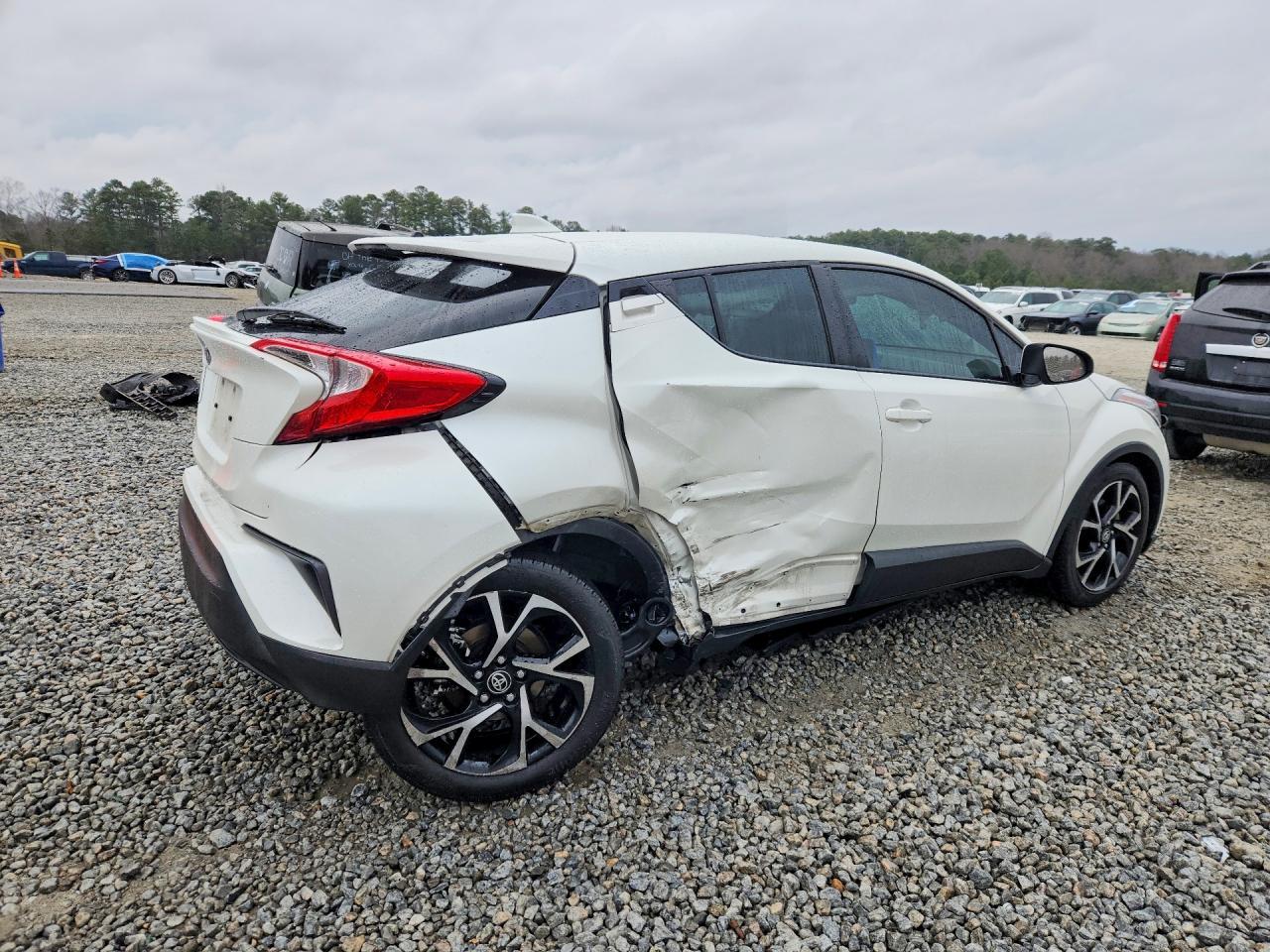 2020 Toyota C-hr xle