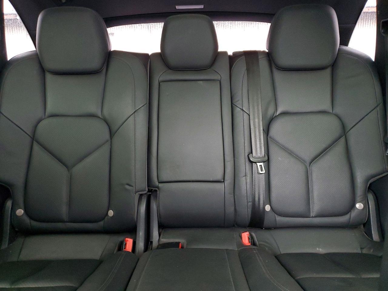 2013 Porsche Cayenne s