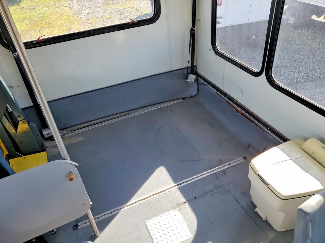 2009 Chevrolet C5500 C5V0-Prisoner Transport Bus