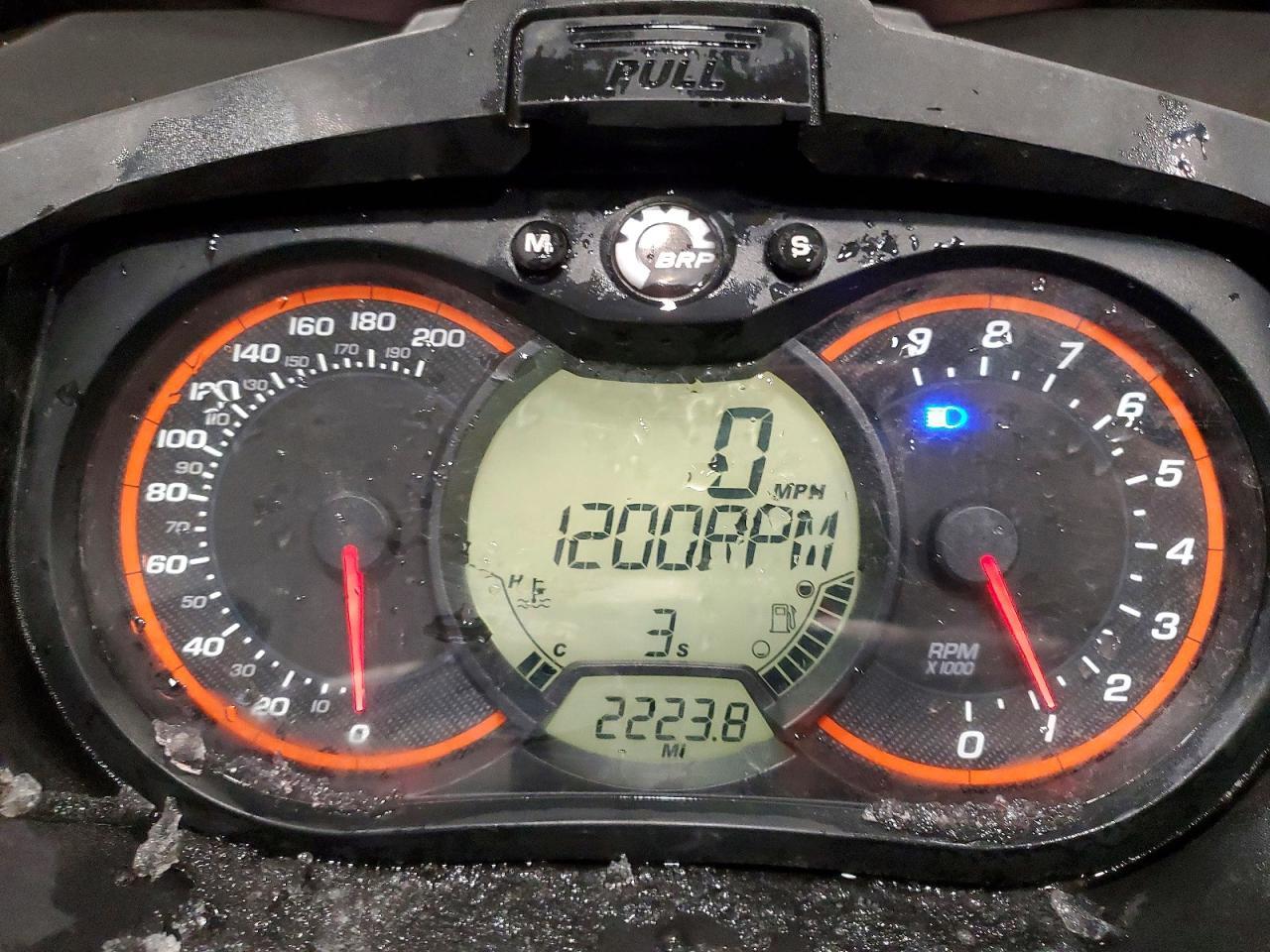 2017 Skidoo Snowmobile