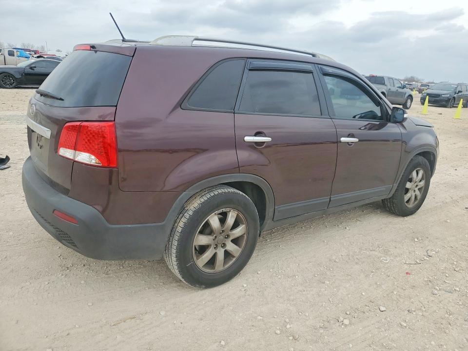 2013 KIA Sorento lx