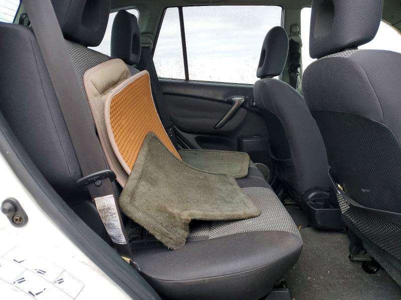 2004 Toyota Rav4 Base