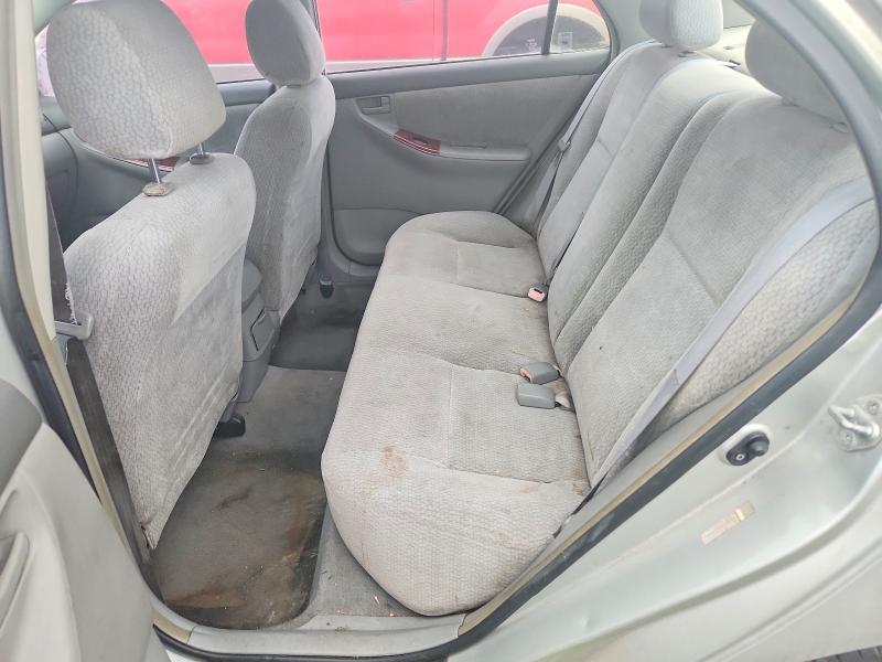 2004 Toyota Corolla le