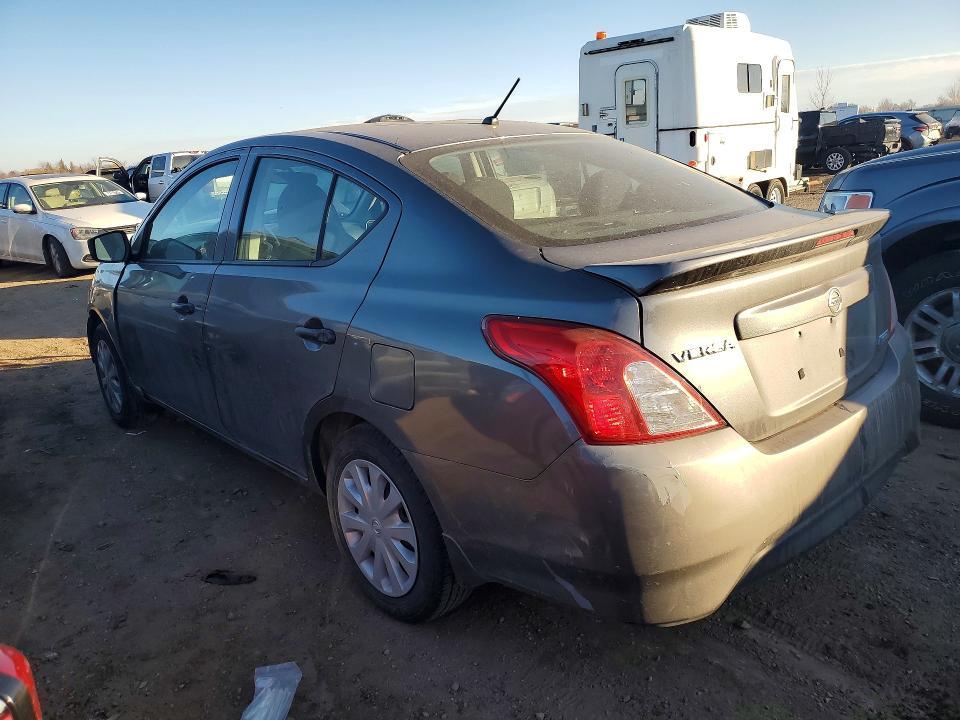 2016 Nissan Versa 1.6 s Plus