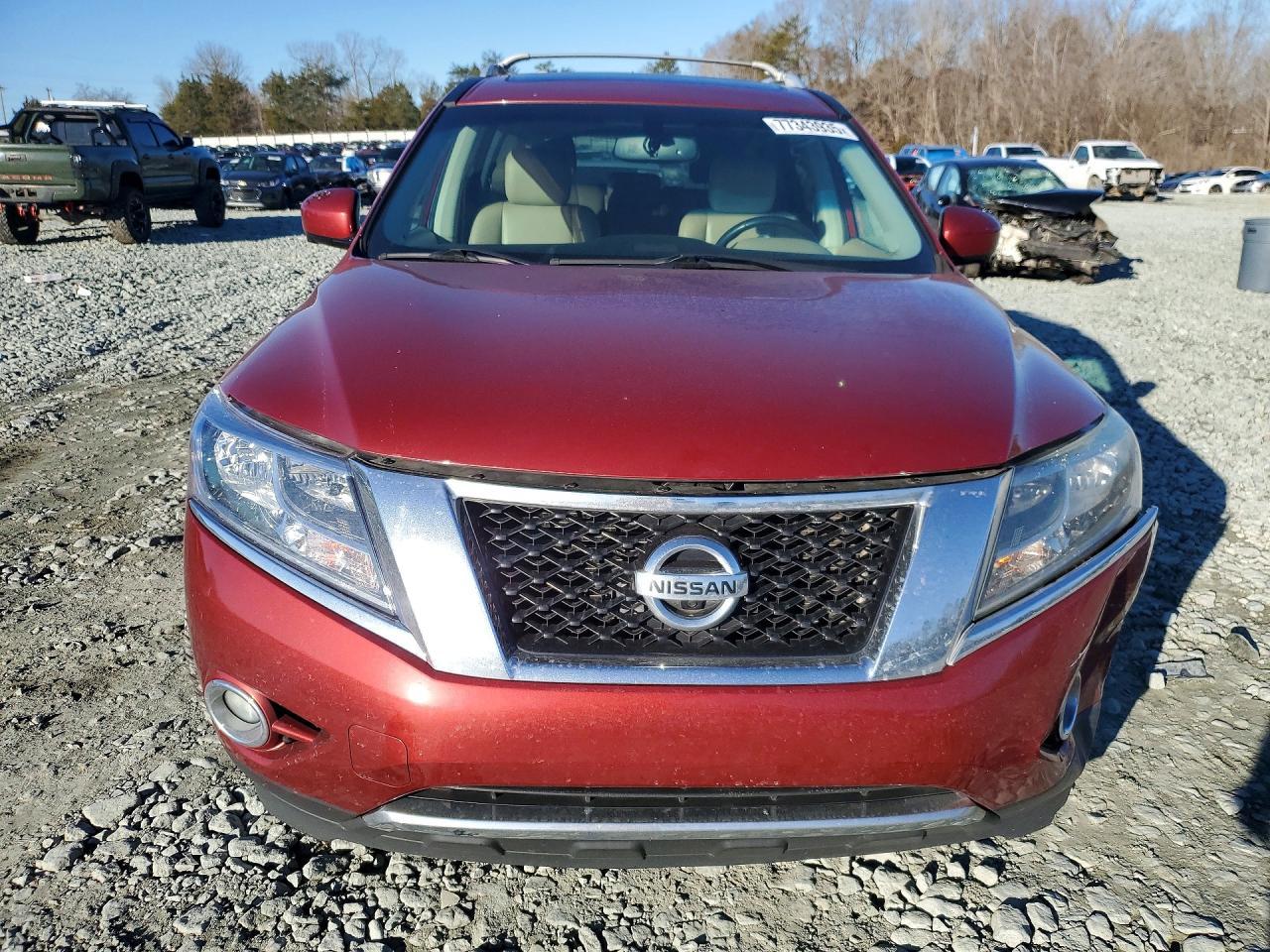 2016 Nissan Pathfinder s