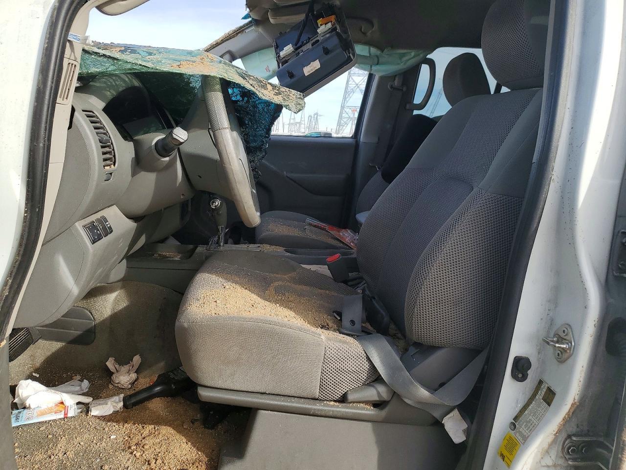 2016 Nissan Frontier SV