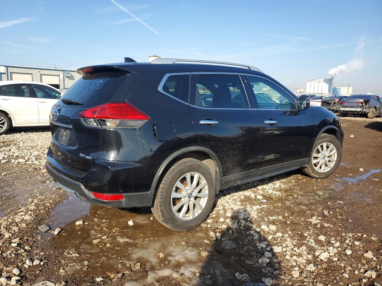 2017 Nissan Rogue sv