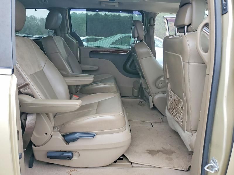2012 Chrysler Town & Country Limited