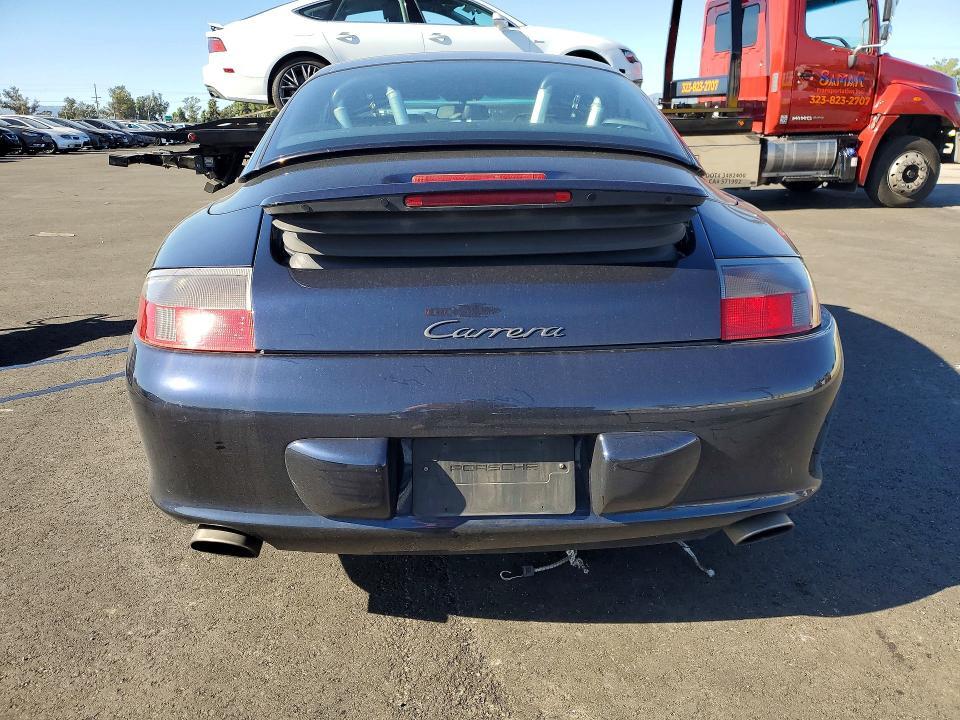 2003 Porsche 911 Carrera 2