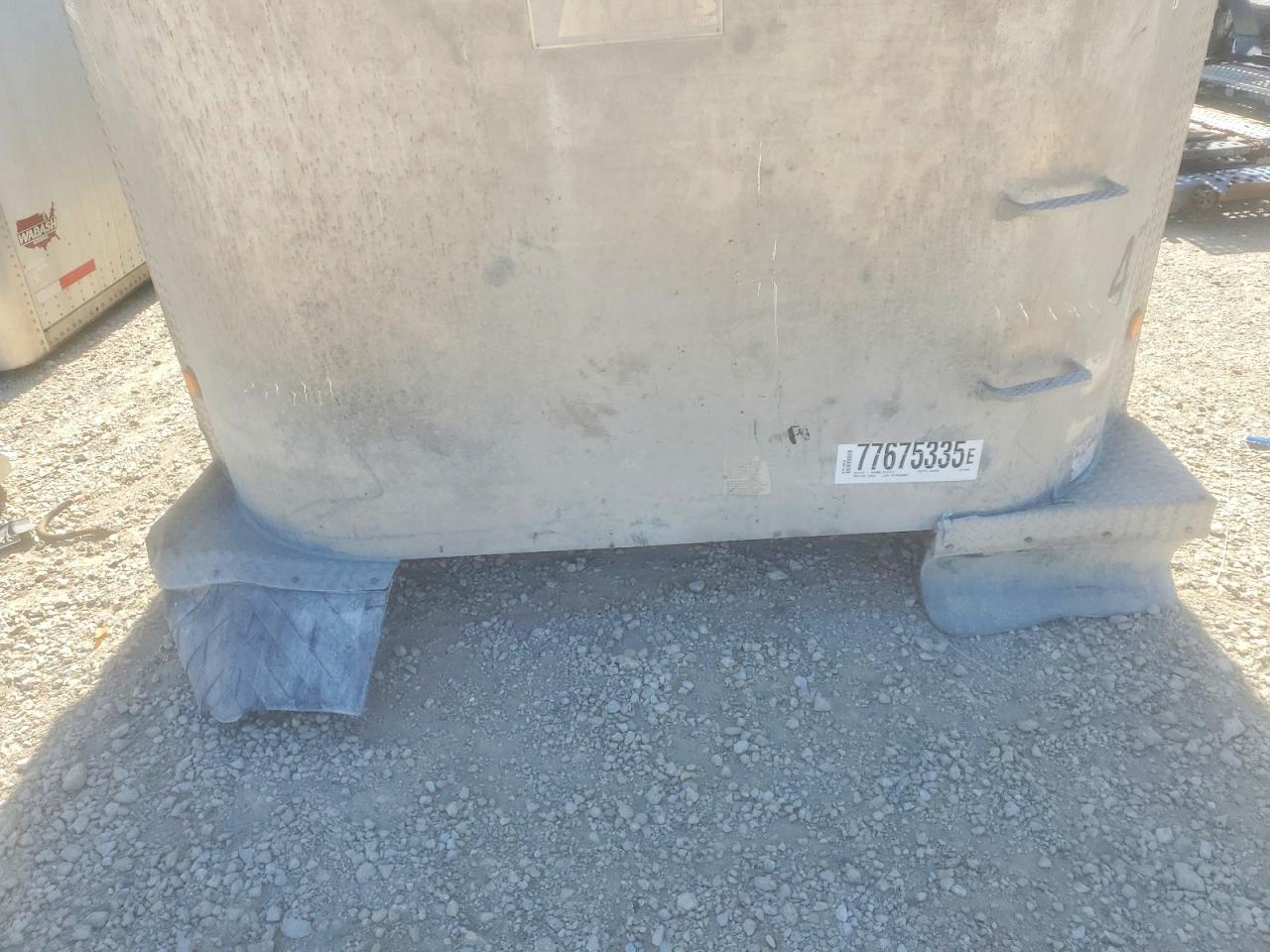2004 Trvs 2004 Travis END Dump Trailer