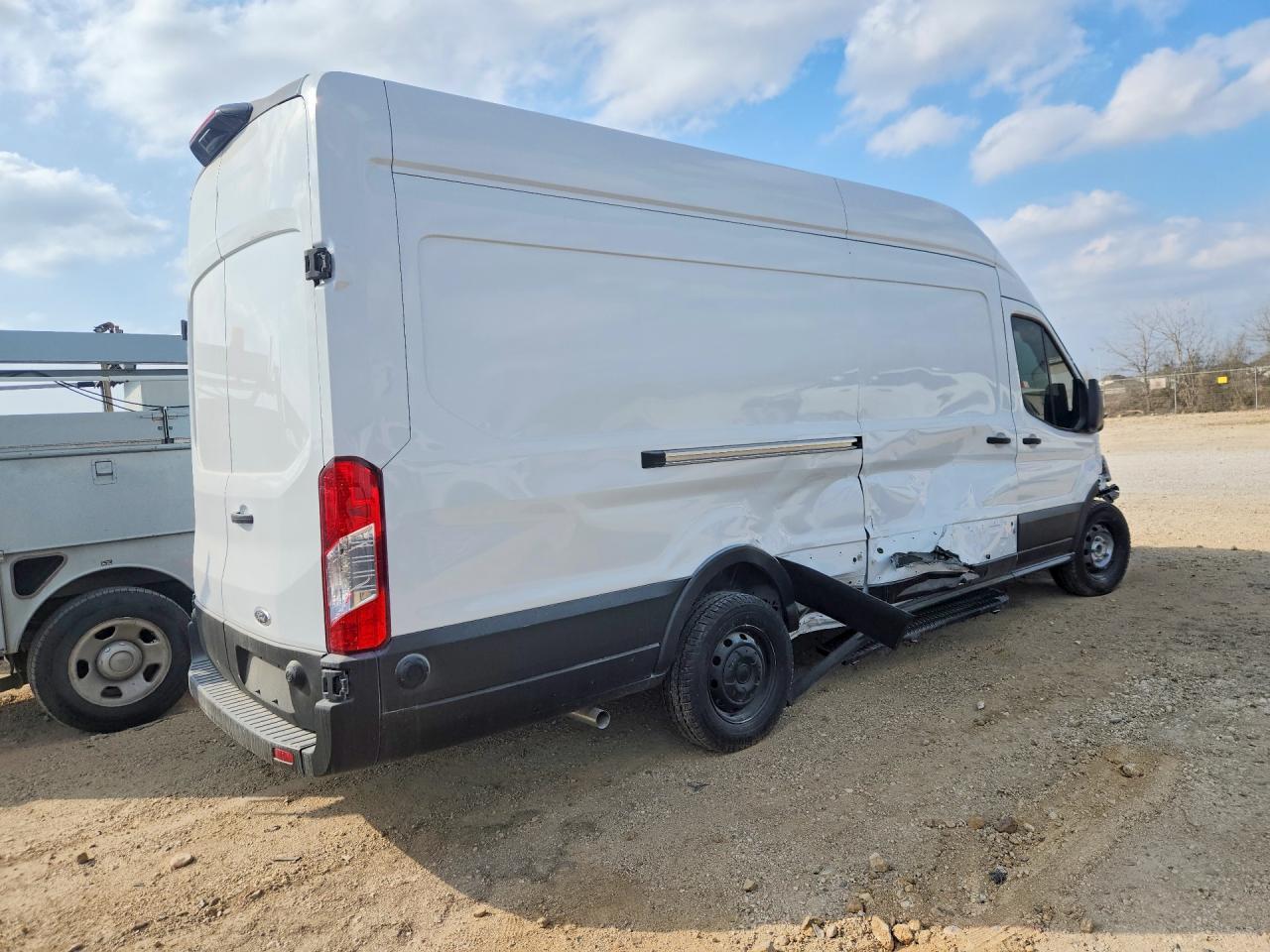 2025 Ford Transit T-250