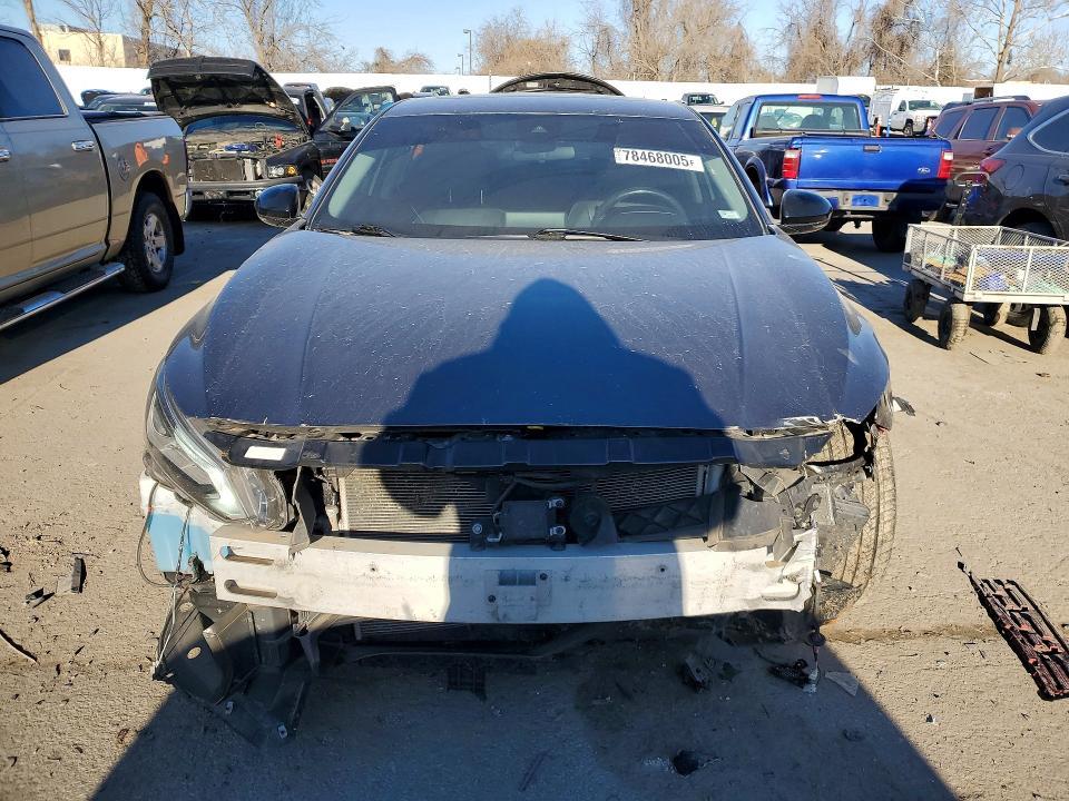 2022 Nissan Altima sr