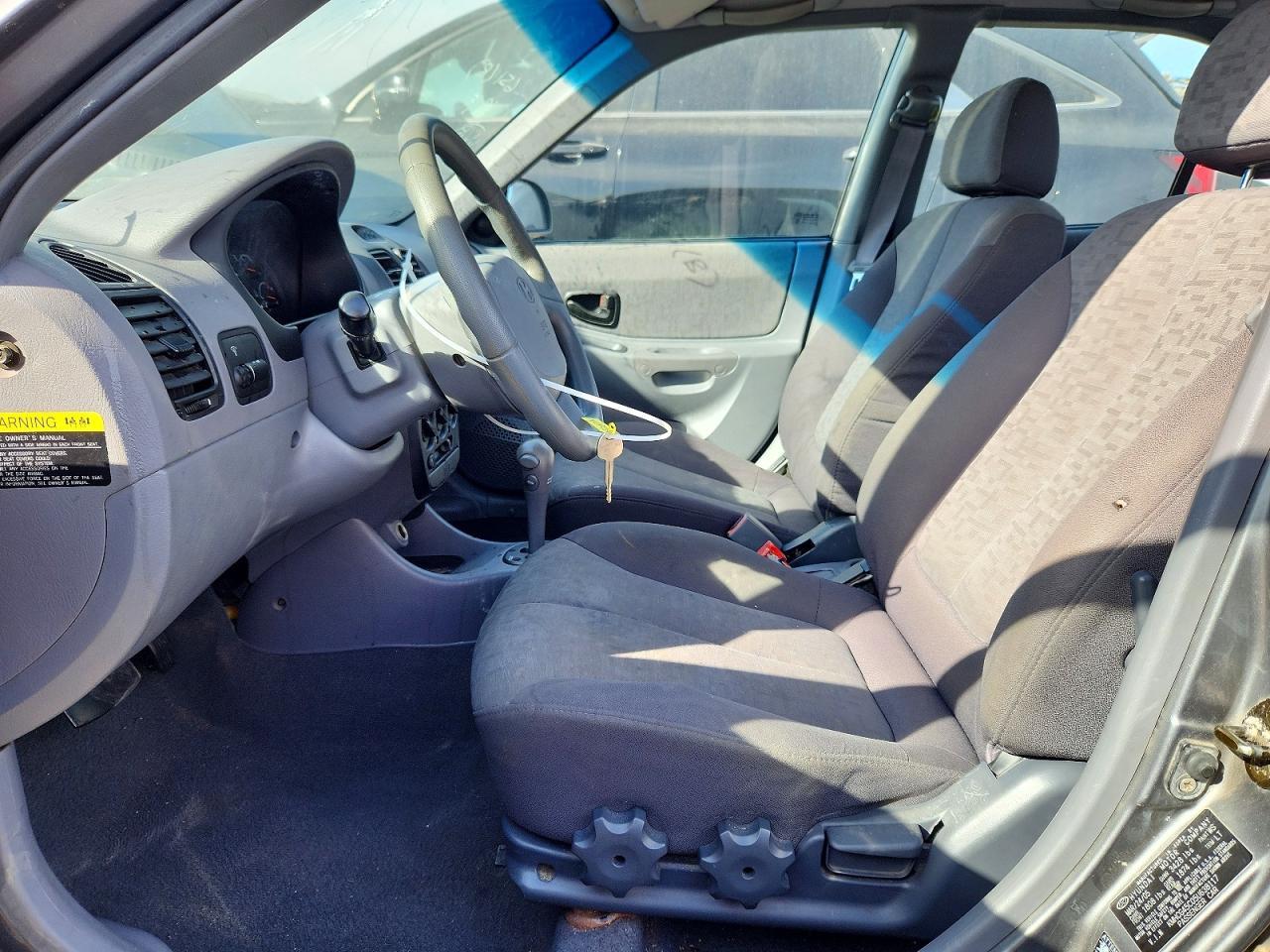 2005 Hyundai Accent gl