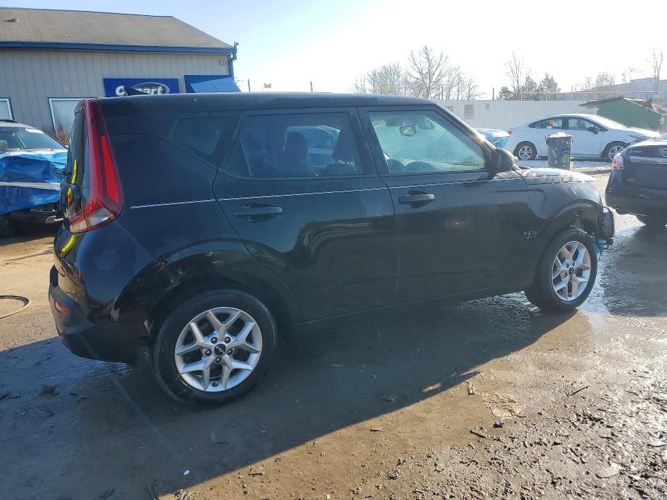 2022 KIA Soul s