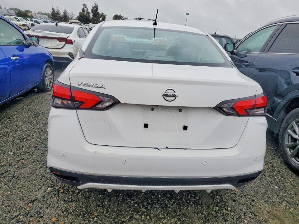 2020 Nissan Versa s