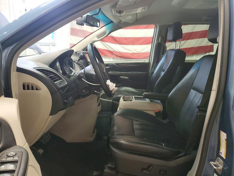 2012 Chrysler Town & Country Touring l