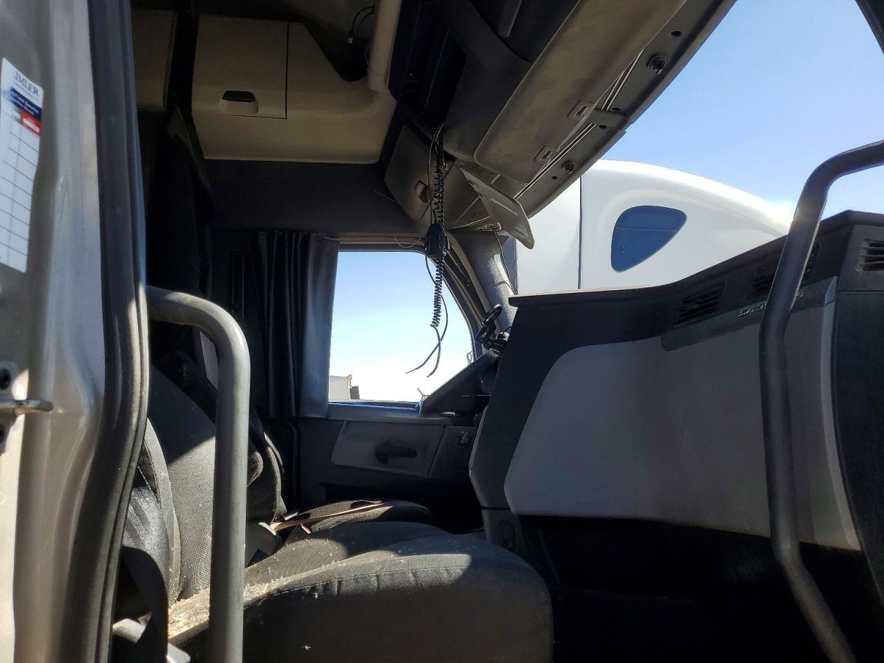 2020 Freightliner Cascadia 126 Semi Truck