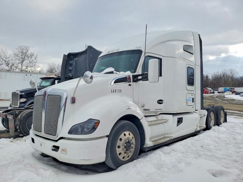2016 Kenworth T680 Semi Truck