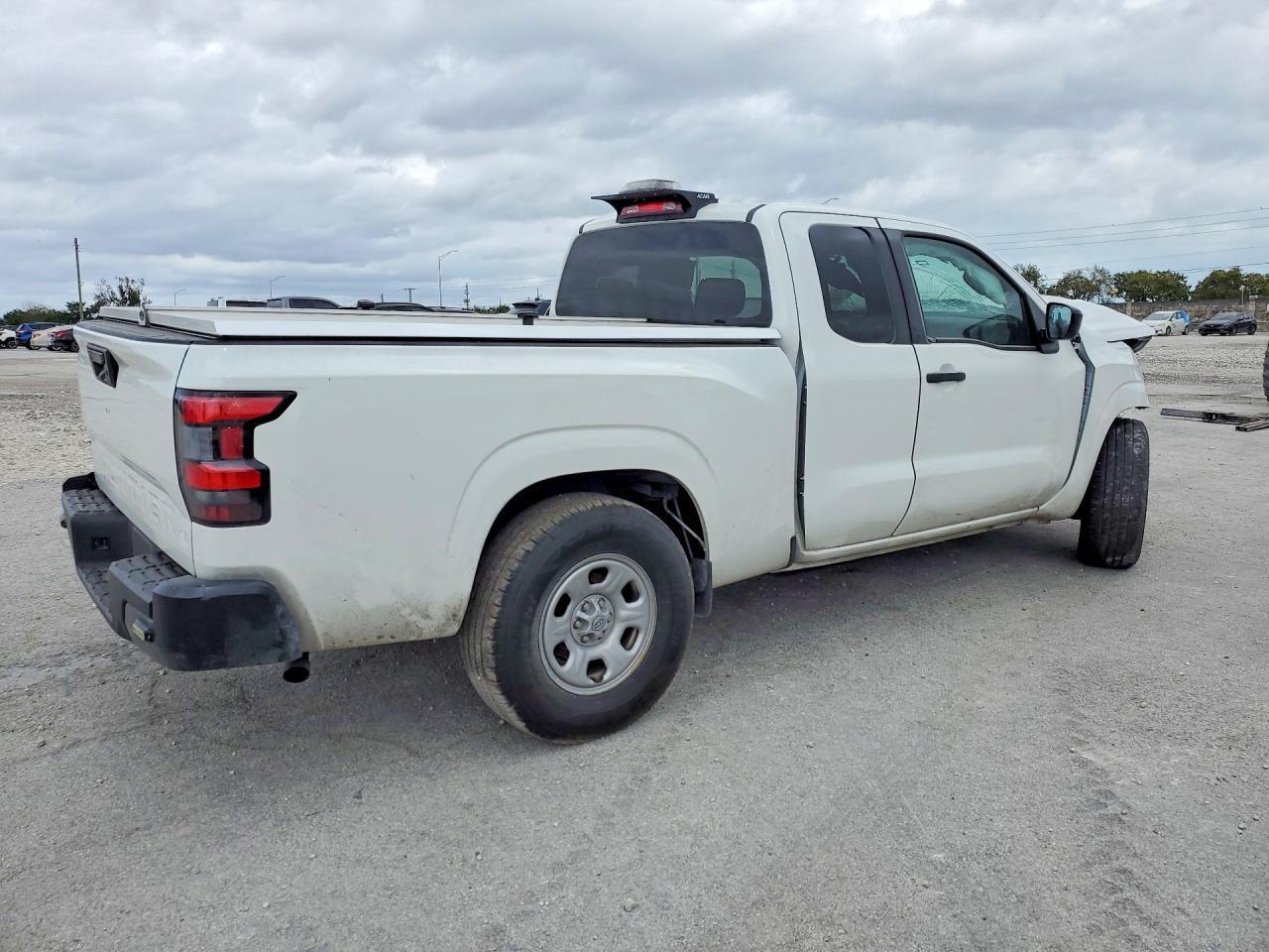 2024 Nissan Frontier S