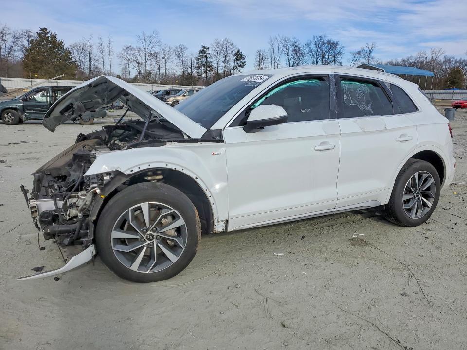 2022 Audi Q5 Premium Plus 45