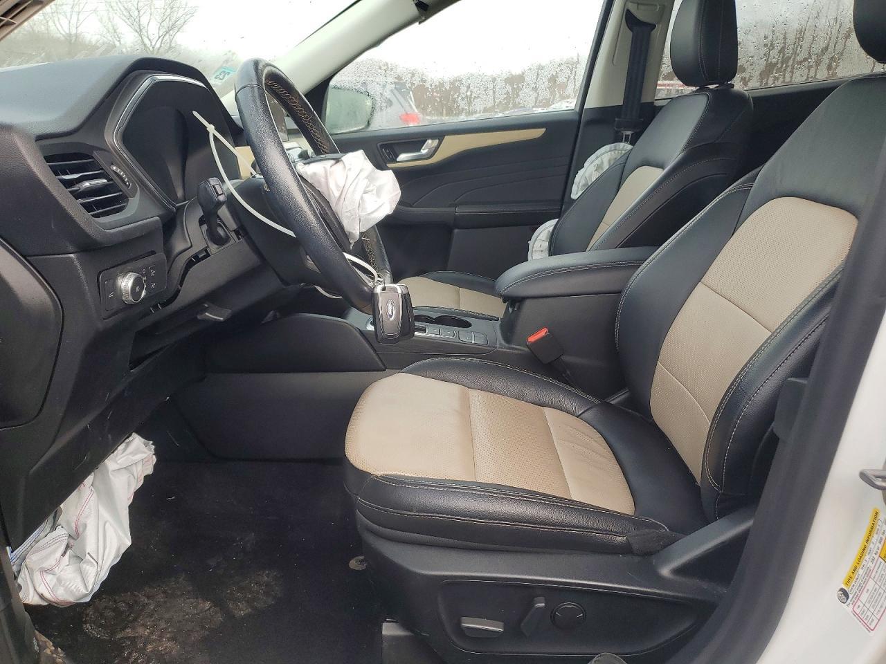 2022 Ford Escape Titanium