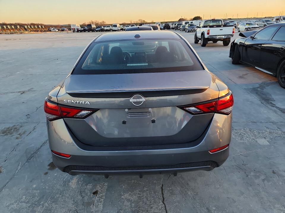 2025 Nissan Sentra sv