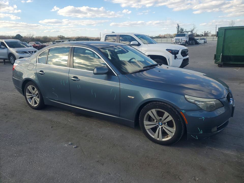 2010 BMW 528 i