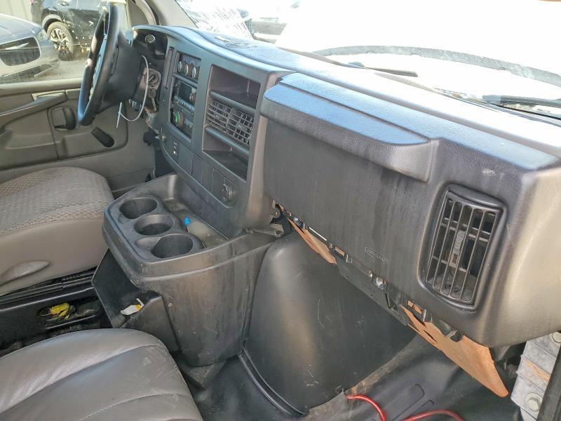 2008 GMC Savana 3500 Delivery Van