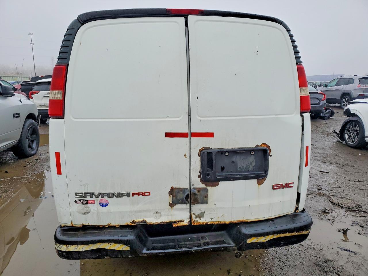 2004 GMC Savana G2500 Utility / Service Van