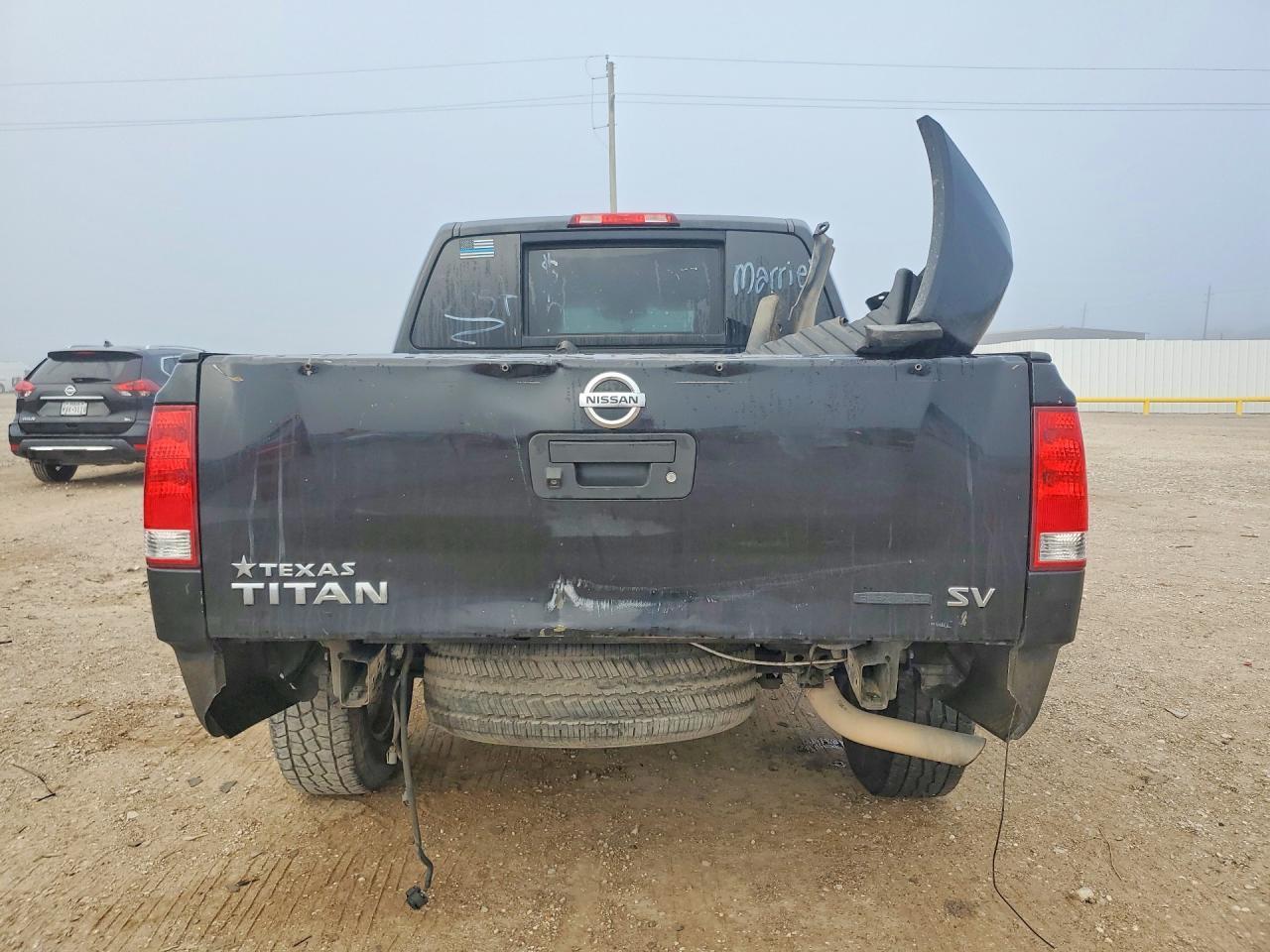 2014 Nissan Titan SV