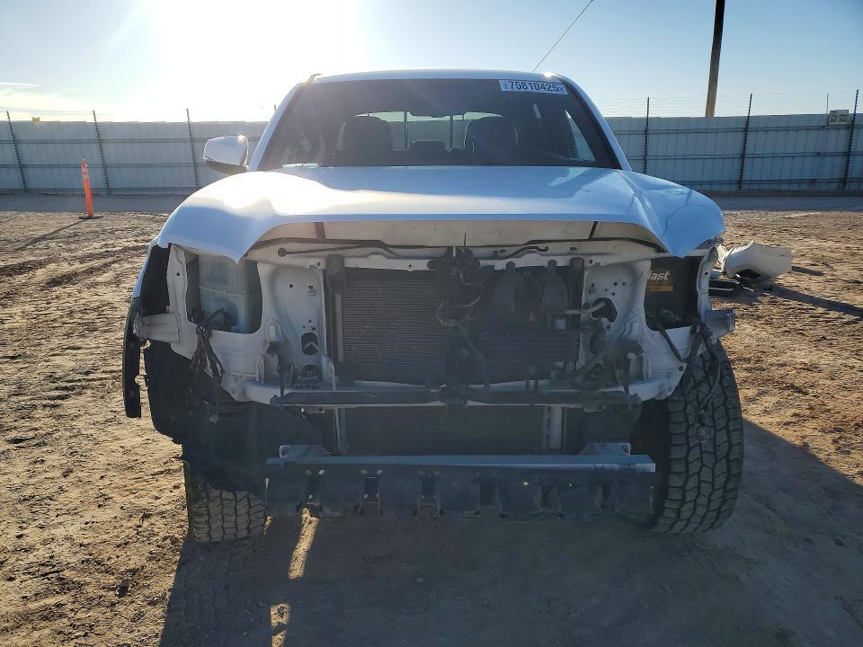 2019 Toyota Tacoma trd Off-road