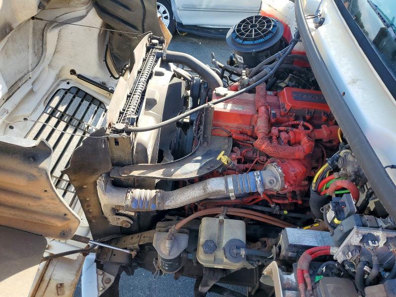 2014 Freightliner Business Class M2 Flatbed Truck