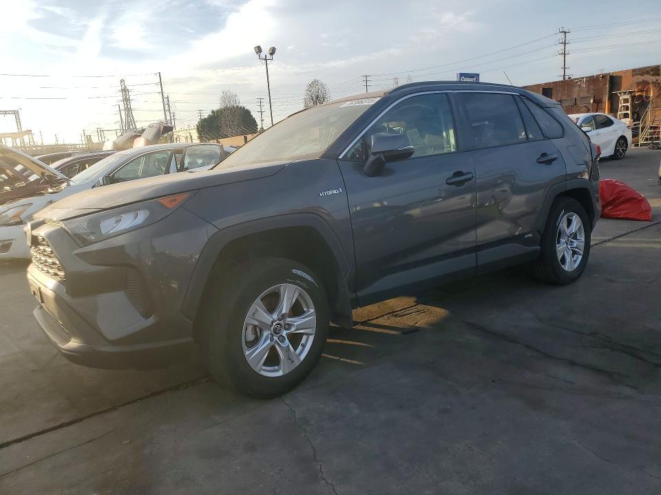 2020 Toyota Rav4 le
