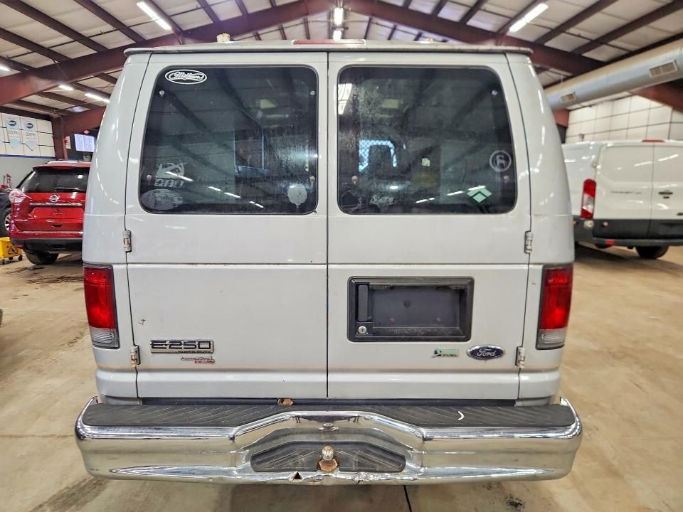 2012 Ford Econoline E250 van