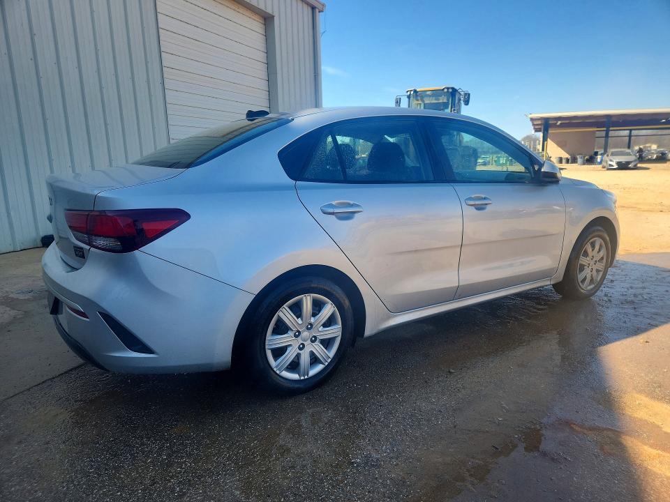 2023 KIA Rio s