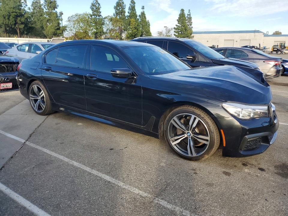 2019 BMW 740 i