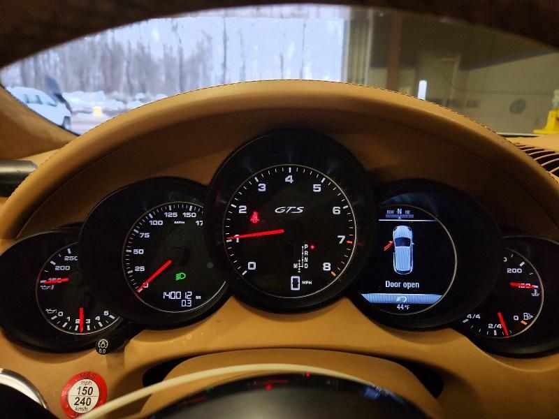 2016 Porsche Cayenne gts